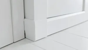 Listwa przypodłogowa do drzwi ukrytych