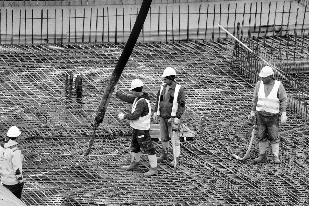 Po jakim czasie rozszalować fundament