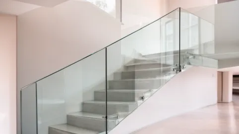 balustrady całoszklane samonośne