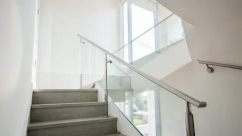 co zamiast poręczy na schodach
