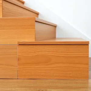 Cokoły drewniane do schodów