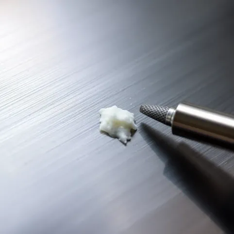 Jak usunąć rysy ze stali nierdzewnej