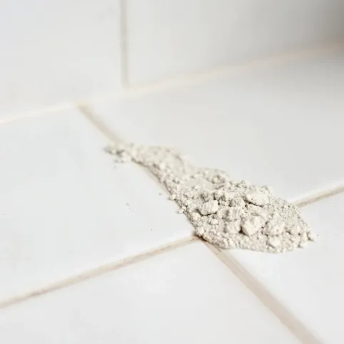 Jak usunąć zaprawę z płytek