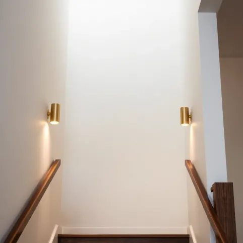 Kinkiety do klatki schodowej