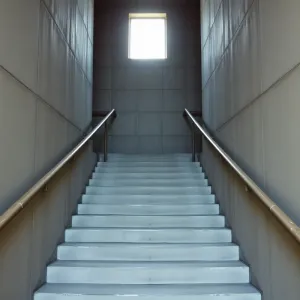 Klatka schodowa w bloku z wielkiej płyty