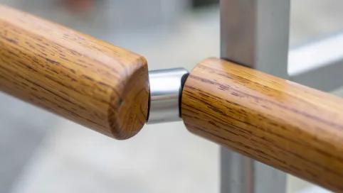 łącznik poręczy drewnianej