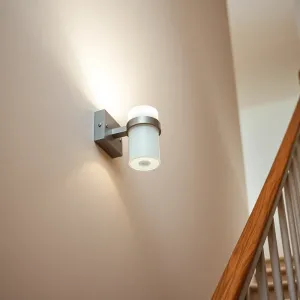 Lampa na klatkę schodową z czujnikiem ruchu