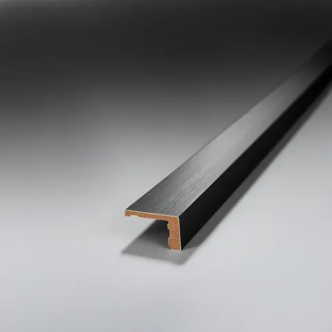 Listwa schodowa do paneli 8mm czarna