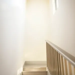 Malowanie klatek schodowych w blokach