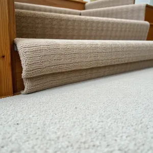 Montaż wykładziny na schodach