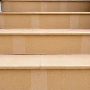 Płytki na schody zewnętrzne z kapinosem Opoczno