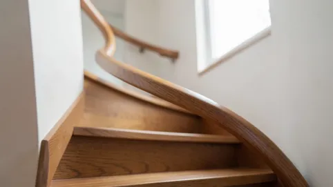 poręcz gięta drewniana