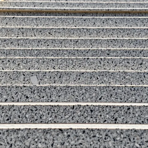 Schody granitowe cena za m2