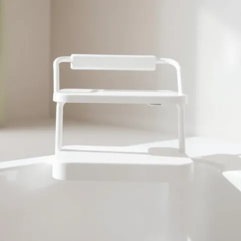 Stopień do wanny z poręczą