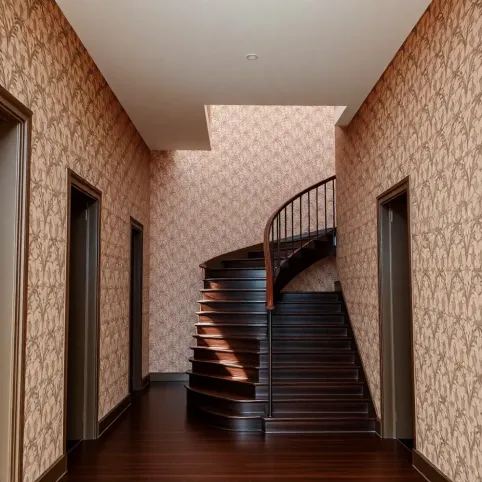 Tapety na korytarz że schodami